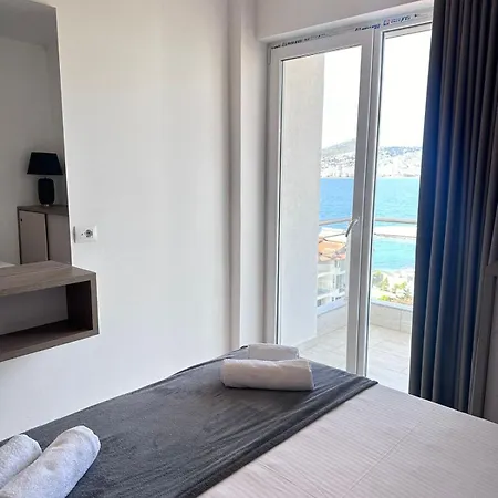 Sunny Sea View Apartamento *