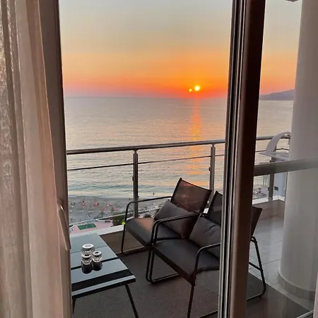 Sunny Sea View Apartamento Sarandë